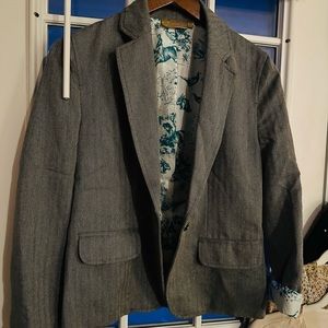 Gray beautiful blazer, size L
